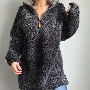 Grey fuzzy Sherpa pull over:,) - Size medium